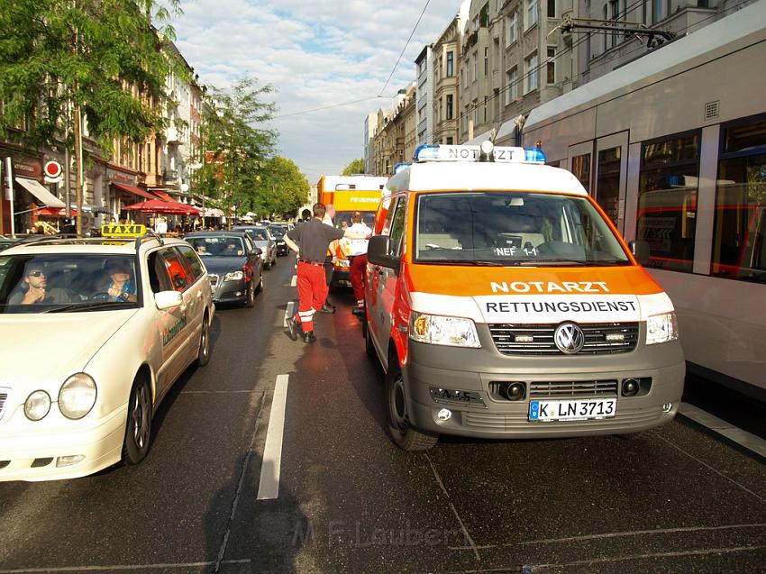 VU Krad KVB Bus Koeln Innenstadt Aachenerstr P10.JPG